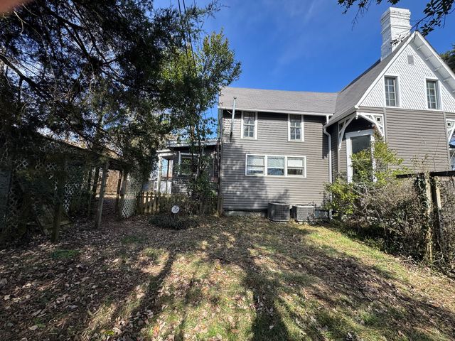 215 N Washington St, Tullahoma, TN 37388