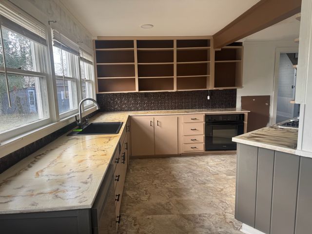 215 N Washington St, Tullahoma, TN 37388