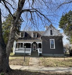 215 N Washington St, Tullahoma, TN 37388