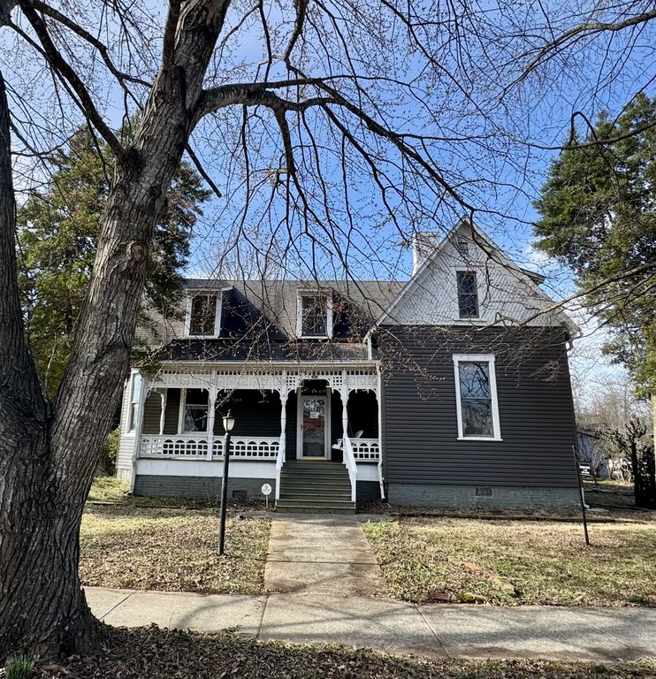 215 N Washington St, Tullahoma, TN 37388