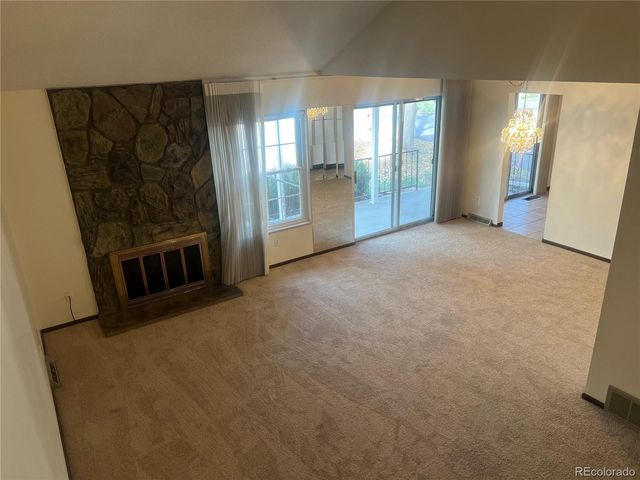 2750 S Heather Gardens Way, Aurora, CO 80014