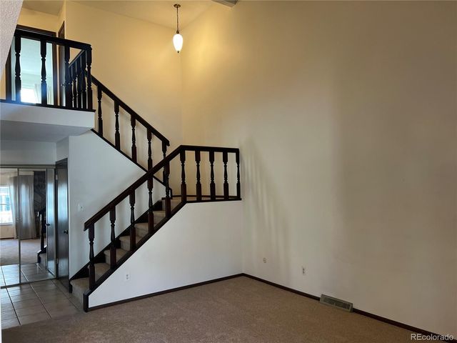 2750 S Heather Gardens Way, Aurora, CO 80014