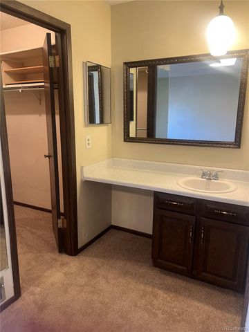 2750 S Heather Gardens Way, Aurora, CO 80014