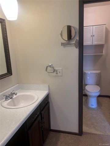 2750 S Heather Gardens Way, Aurora, CO 80014