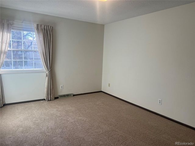 2750 S Heather Gardens Way, Aurora, CO 80014