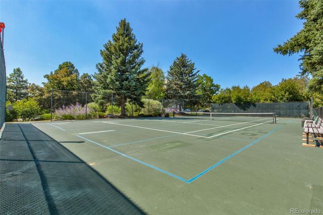 2750 S Heather Gardens Way, Aurora, CO 80014