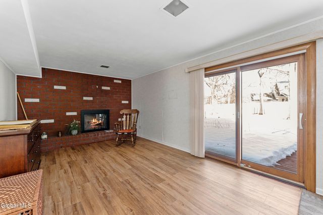 53 Fairlawn Drive, Colonie, NY 12110