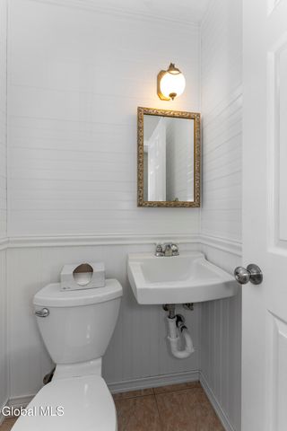 53 Fairlawn Drive, Colonie, NY 12110