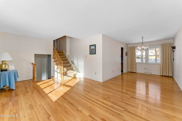 53 Fairlawn Drive, Colonie, NY 12110