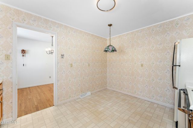 53 Fairlawn Drive, Colonie, NY 12110