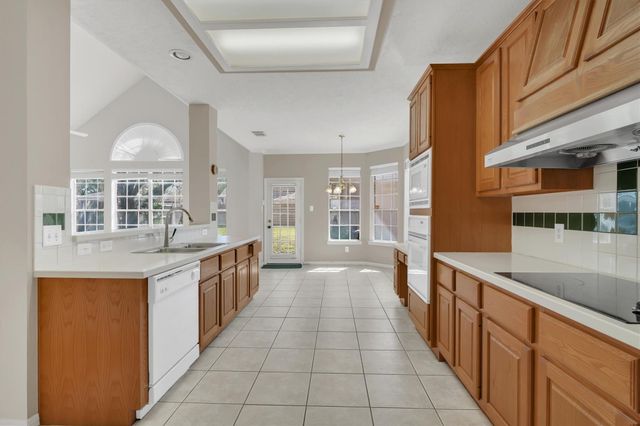 9423 Walnut Brook Court, Houston, TX 77040
