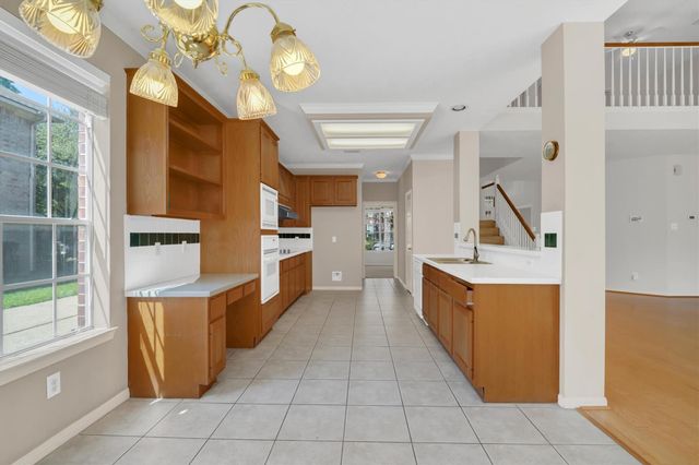 9423 Walnut Brook Court, Houston, TX 77040
