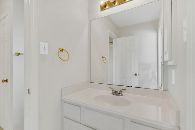 9423 Walnut Brook Court, Houston, TX 77040