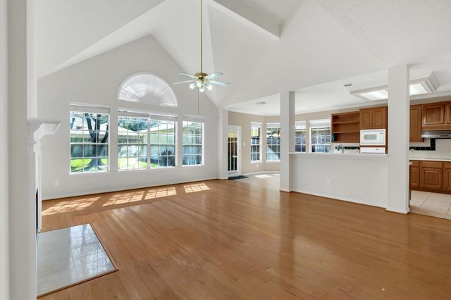 9423 Walnut Brook Court, Houston, TX 77040