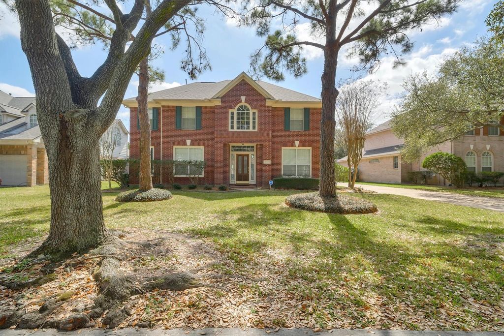 9423 Walnut Brook Court, Houston, TX 77040