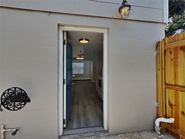 4810 2ND AVENUE N E, St Petersburg, FL 33713