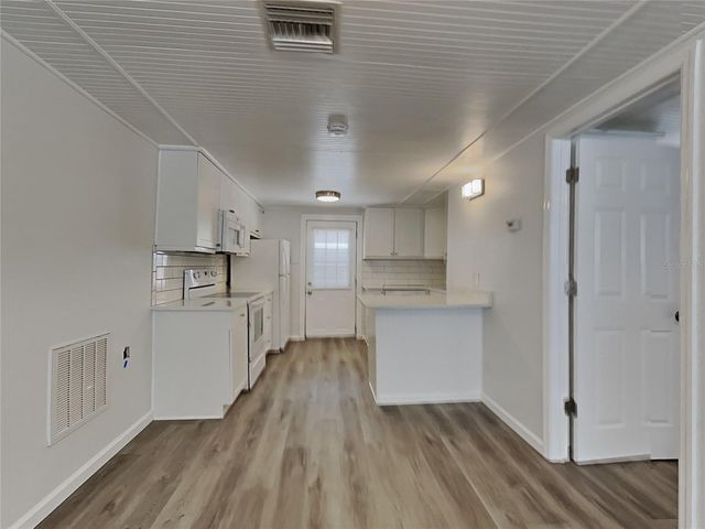 4810 2ND AVENUE N E, St Petersburg, FL 33713