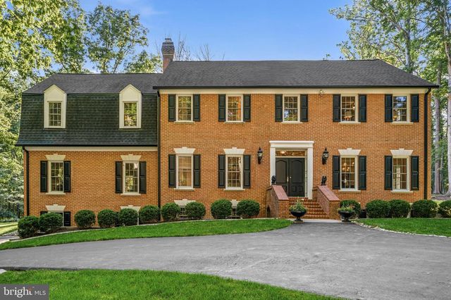 8018 EDDY BEND TRL, Fairfax Station, VA 22039