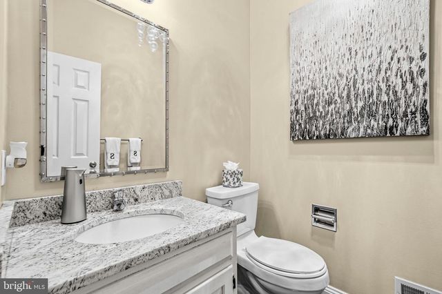 8018 EDDY BEND TRL, Fairfax Station, VA 22039