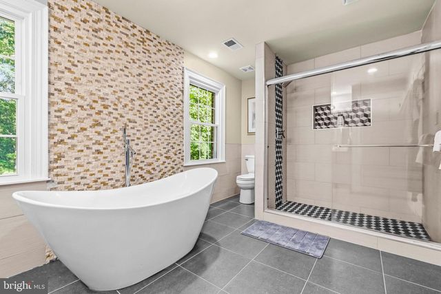 8018 EDDY BEND TRL, Fairfax Station, VA 22039