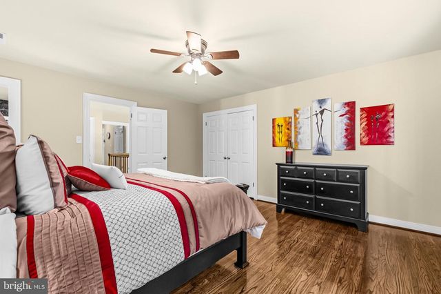 8018 EDDY BEND TRL, Fairfax Station, VA 22039