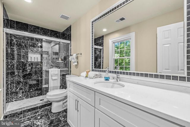 8018 EDDY BEND TRL, Fairfax Station, VA 22039