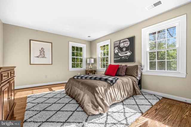8018 EDDY BEND TRL, Fairfax Station, VA 22039
