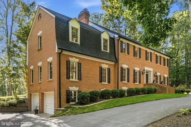 8018 EDDY BEND TRL, Fairfax Station, VA 22039