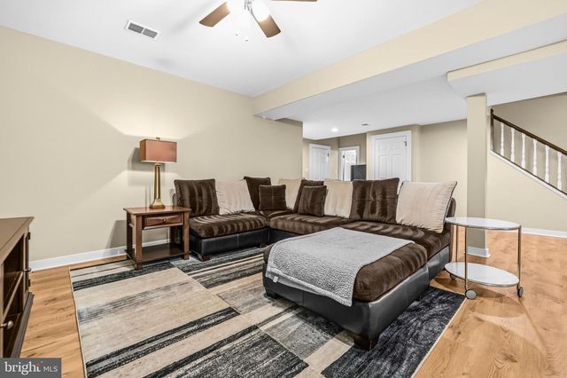 8018 EDDY BEND TRL, Fairfax Station, VA 22039