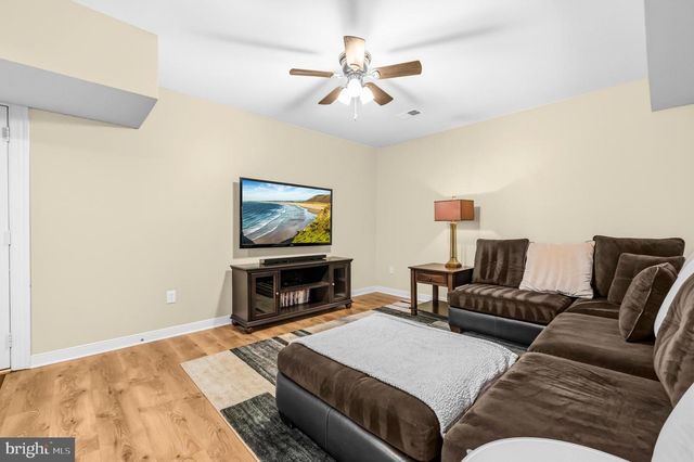 8018 EDDY BEND TRL, Fairfax Station, VA 22039