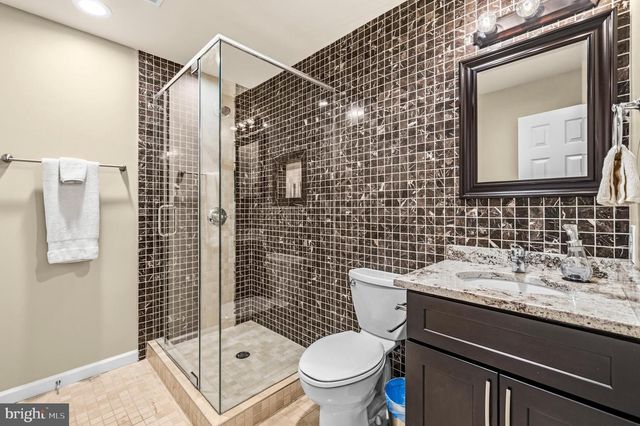 8018 EDDY BEND TRL, Fairfax Station, VA 22039
