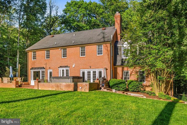 8018 EDDY BEND TRL, Fairfax Station, VA 22039