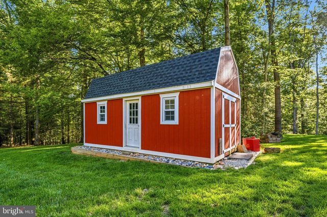 8018 EDDY BEND TRL, Fairfax Station, VA 22039