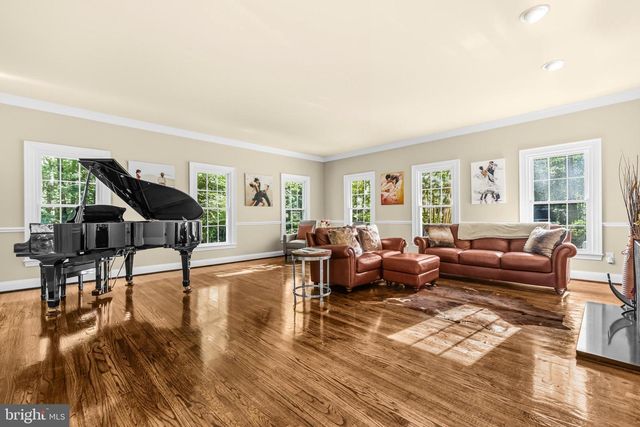 8018 EDDY BEND TRL, Fairfax Station, VA 22039