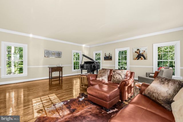 8018 EDDY BEND TRL, Fairfax Station, VA 22039