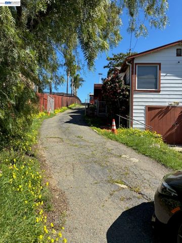 18320 pepper st, Castro Valley, CA 94546