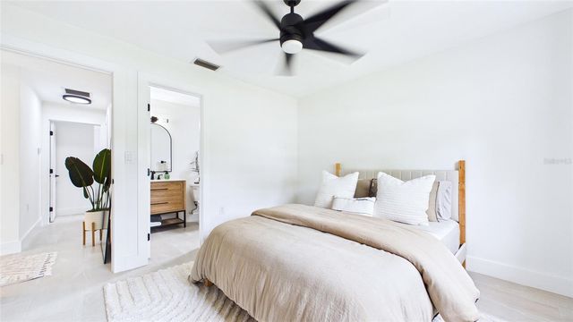 1920 NEW HAMPSHIRE AVENUE NE, St Petersburg, FL 33703