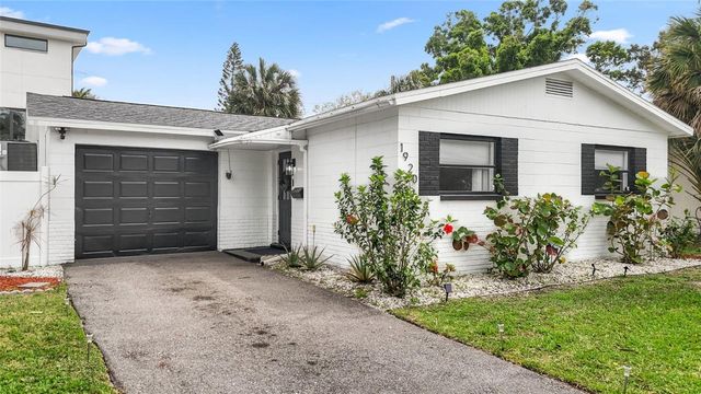 1920 NEW HAMPSHIRE AVENUE NE, St Petersburg, FL 33703