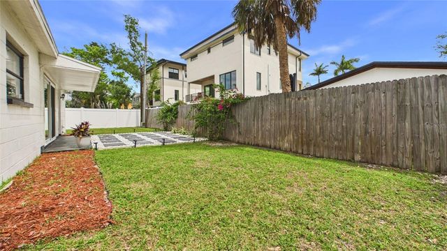 1920 NEW HAMPSHIRE AVENUE NE, St Petersburg, FL 33703