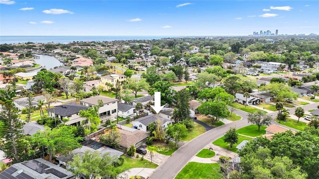 1920 NEW HAMPSHIRE AVENUE NE, St Petersburg, FL 33703