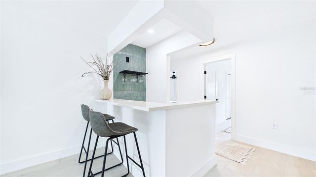 1920 NEW HAMPSHIRE AVENUE NE, St Petersburg, FL 33703