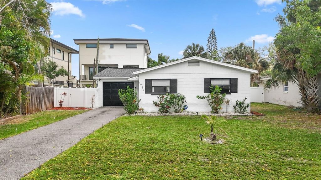 1920 NEW HAMPSHIRE AVENUE NE, St Petersburg, FL 33703