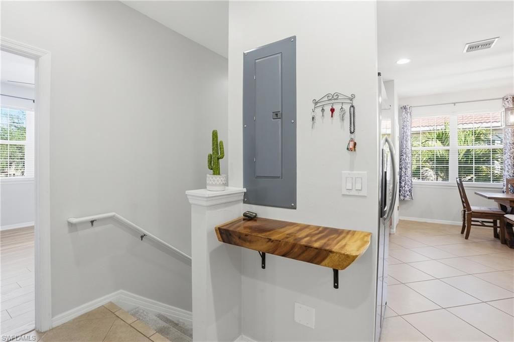 8515 Oakshade CIR 201, FORT MYERS, FL 33919 — photo 5