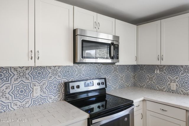 812 S 8th Street, Wilmington, NC 28401