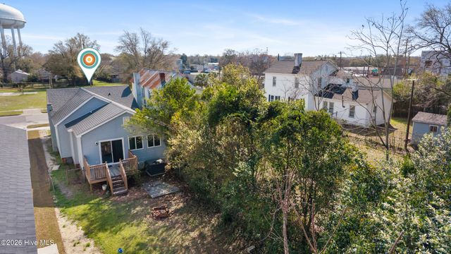 812 S 8th Street, Wilmington, NC 28401