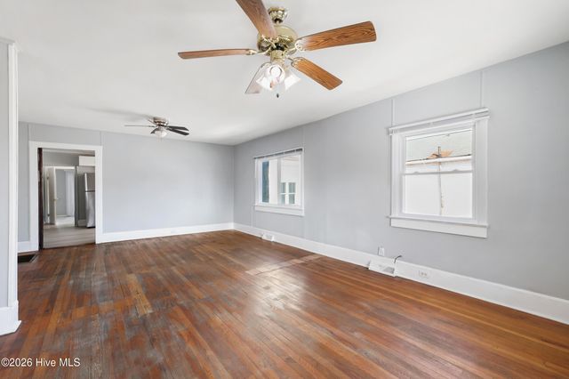 812 S 8th Street, Wilmington, NC 28401