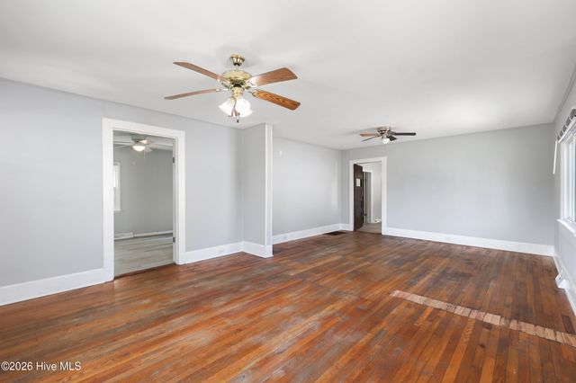 812 S 8th Street, Wilmington, NC 28401