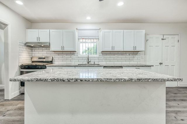 332 E Shields Avenue, Fresno, CA 93704