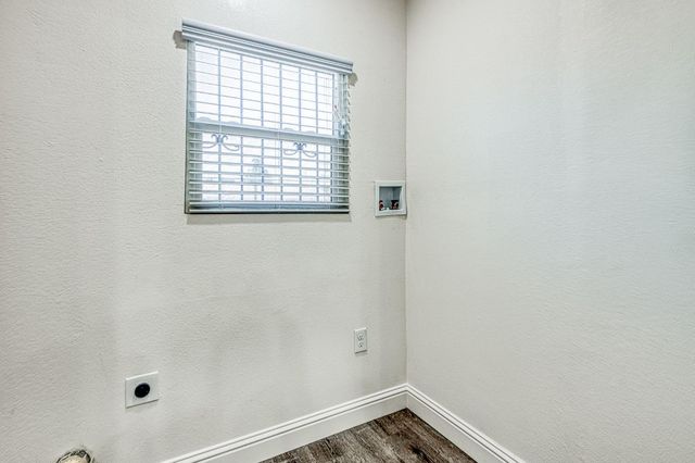 332 E Shields Avenue, Fresno, CA 93704