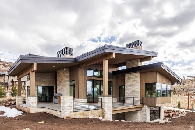 2065 E CHIMNEY ROCK CIR, Heber City, UT 84032